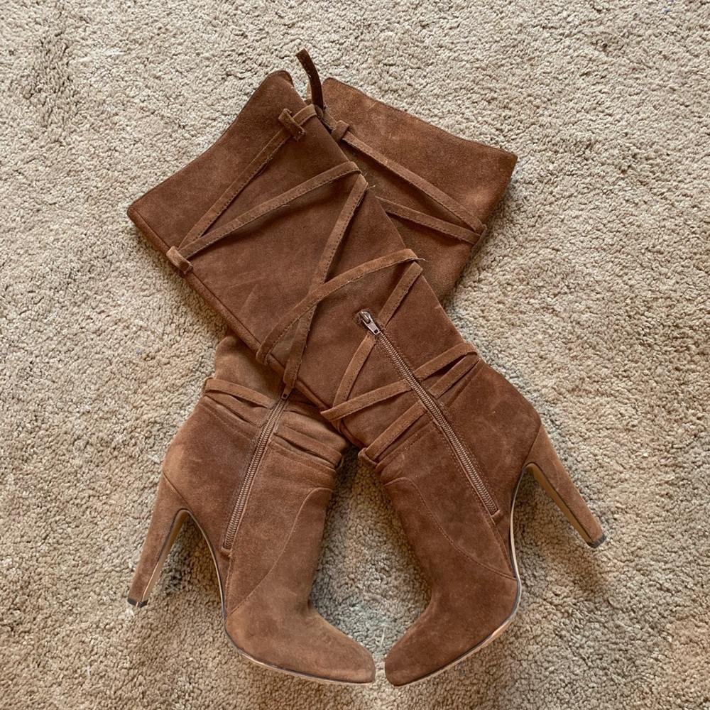 Vince Camuto Brown suede boots